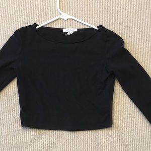 PLAIN BLACK CROPPED LONG SLEEVE